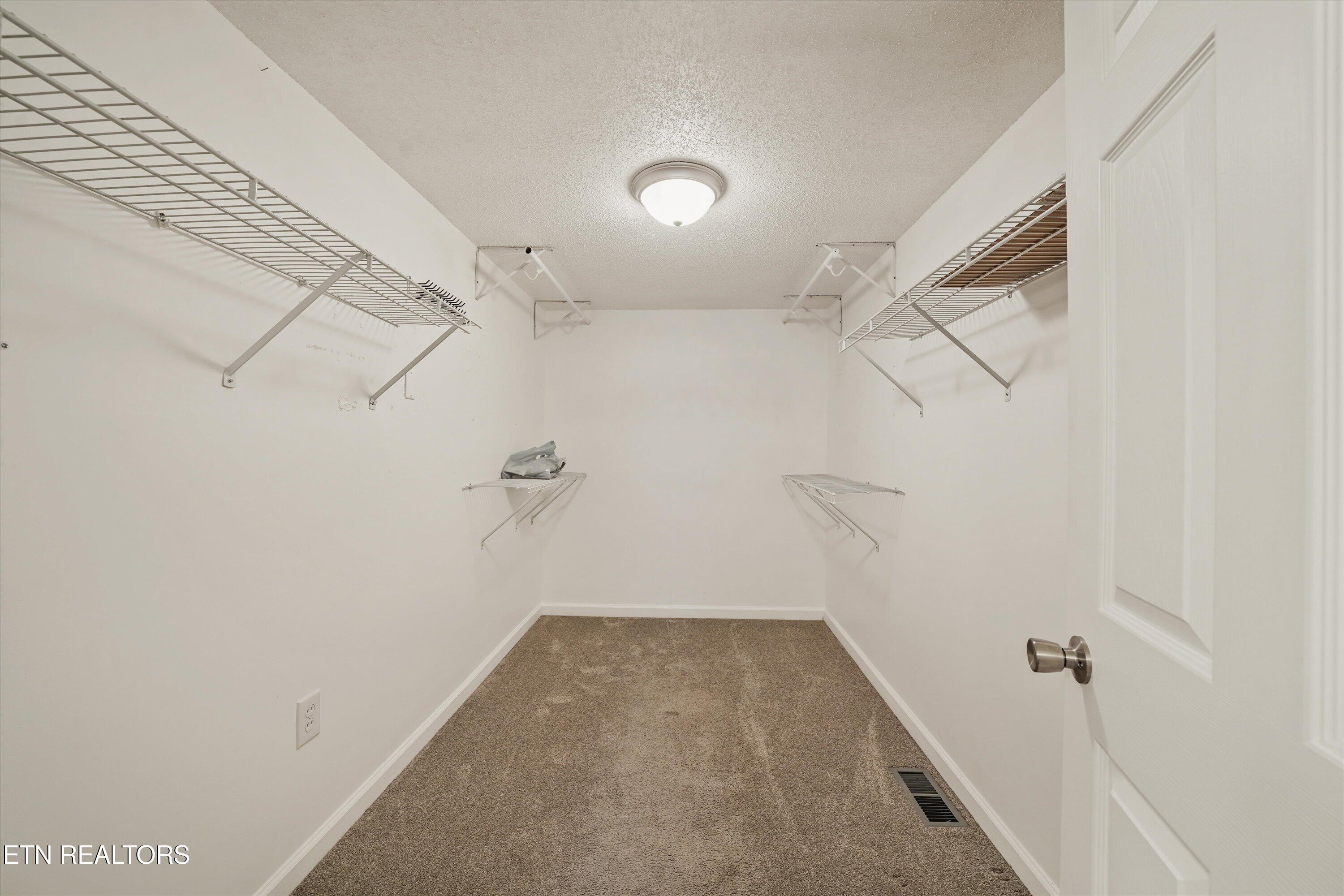 835 East Lincoln Road Alcoa, TN 37701 - Photo 23 of 45 24-835 E Lincoln Rd13