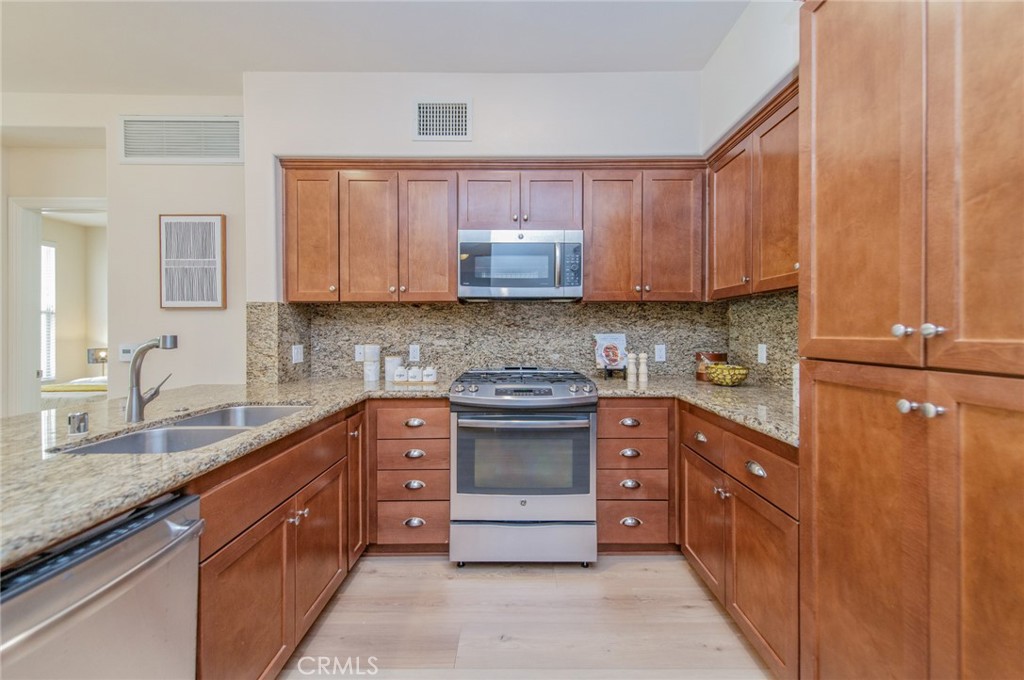 28220 Highridge Road, Unit 204 Rancho Palos Verdes, CA 90275 - Photo 7 of 38