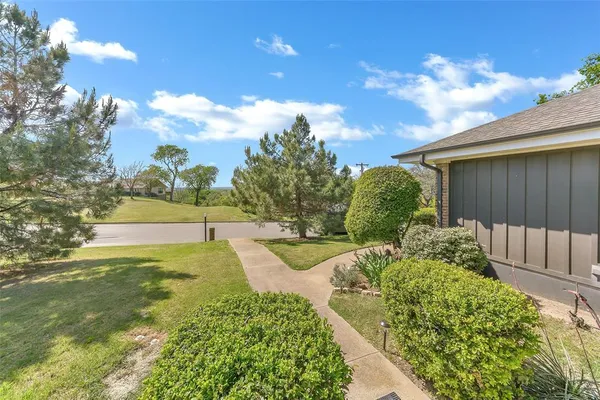 $549,900 | 103 Robin Avenue, Weatherford, TX 76086