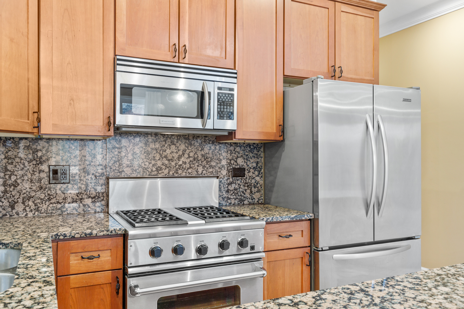 2029 West Rice Street, Unit 2 Chicago, IL 60622 - Photo 13 of 24