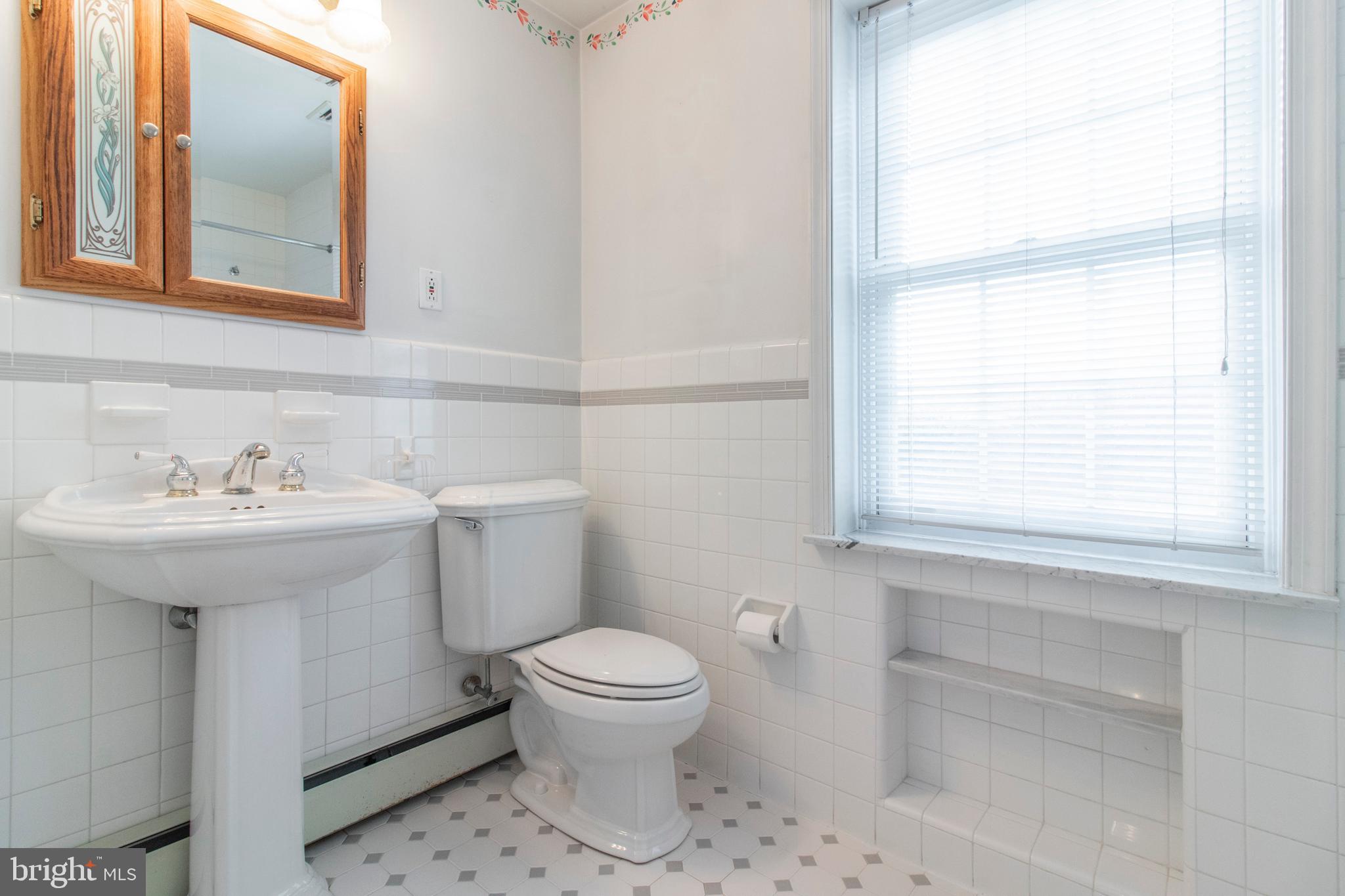 541 Strathmore Road Havertown, PA 19083 - Photo 27 of 35 Hall Bath