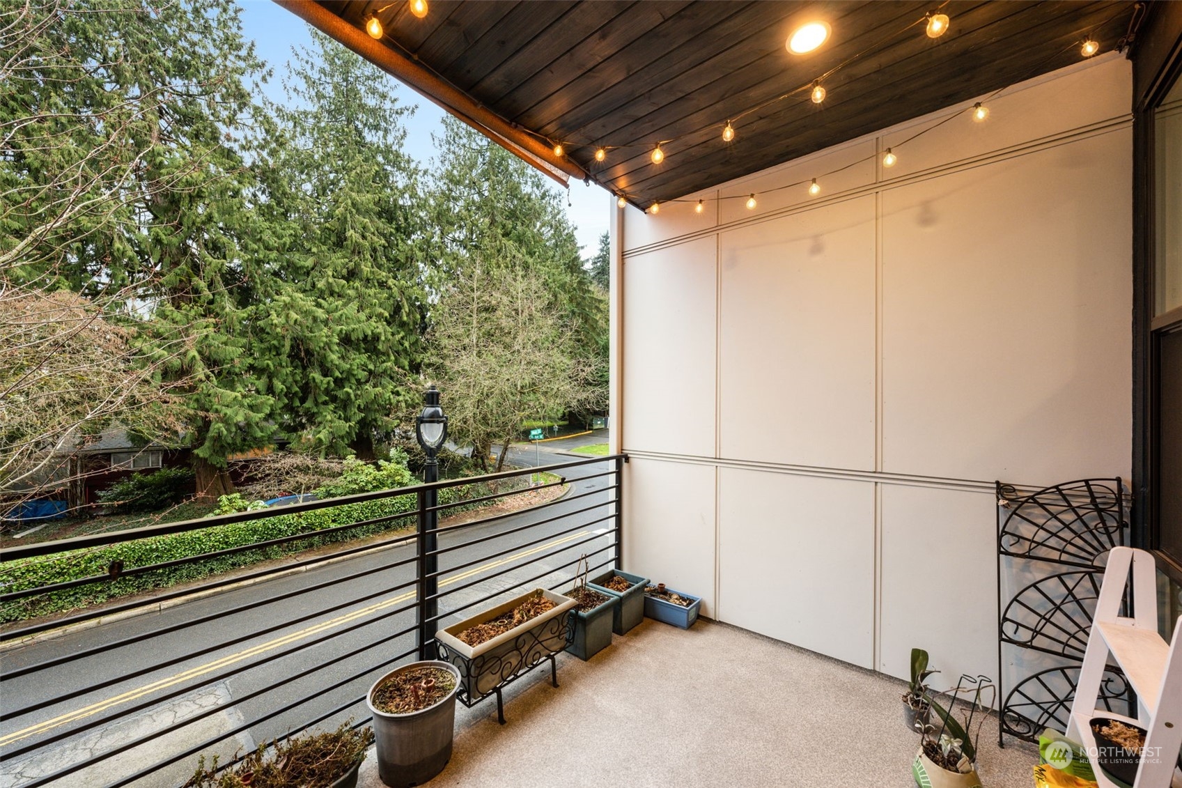 9604 Main Street, Unit B Bothell, WA 98011 - Photo 29 of 34 a view of a room with gym equipment