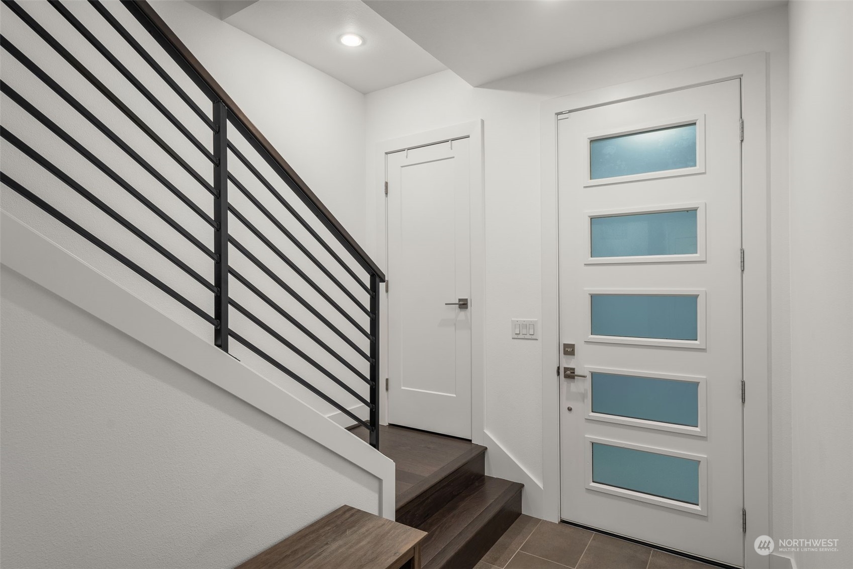 9604 Main Street, Unit B Bothell, WA 98011 - Photo 5 of 34 a view of a hallway with entryway