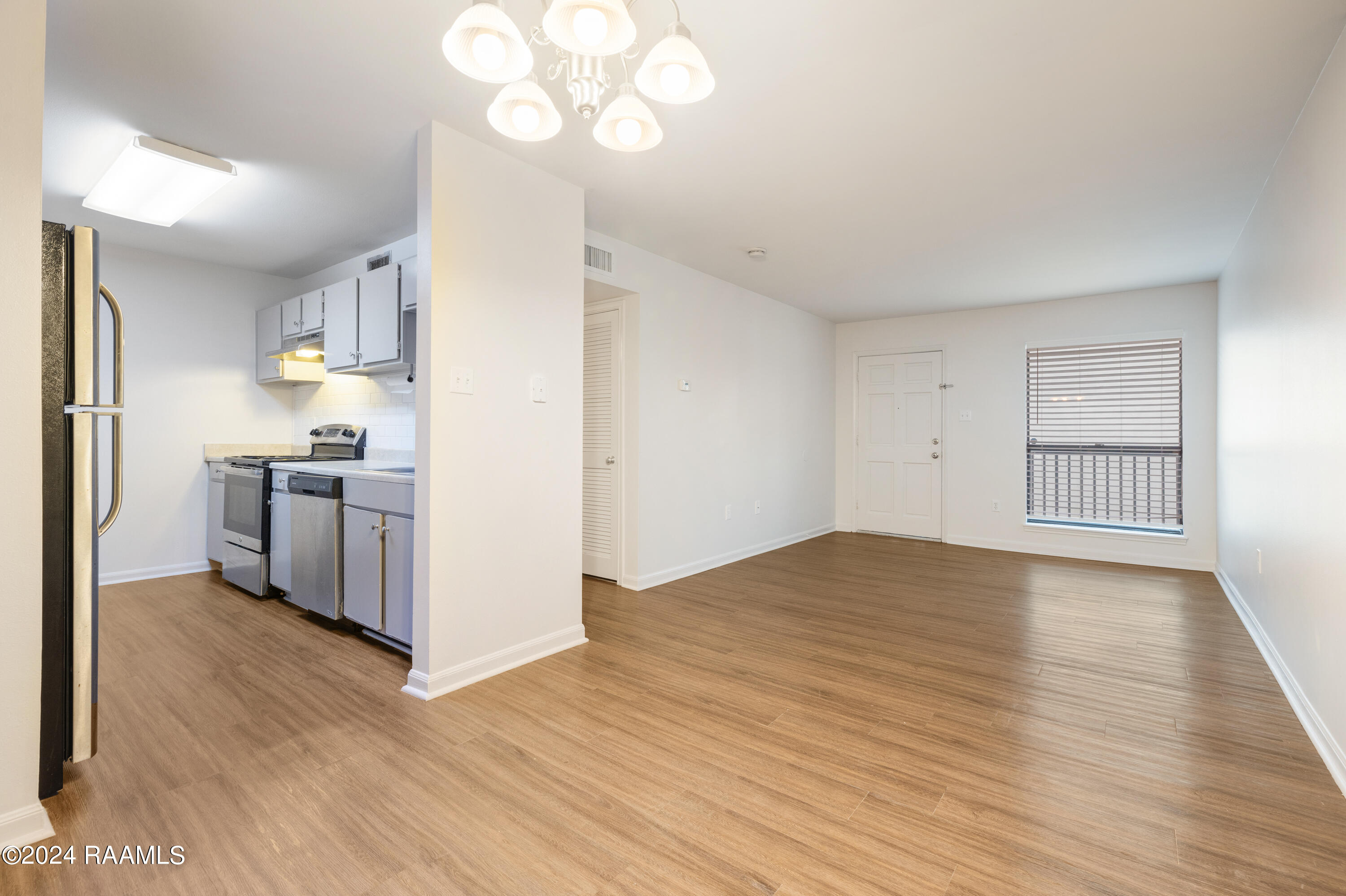 701 South College Road, Unit 314 Lafayette, LA 70503 - Photo 2 of 14 701 S College Dr #314-3