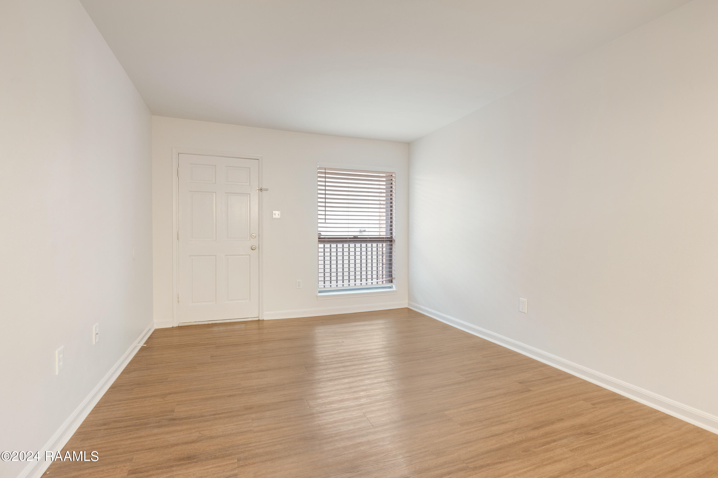 701 South College Road, Unit 314 Lafayette, LA 70503 - Photo 4 of 14 701 S College Dr #314-2
