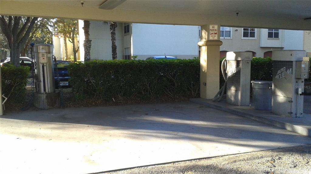 829 Camargo Way, Unit 203 Altamonte Springs, FL 32714 - Photo 10 of 26 a bathroom with a bathtub