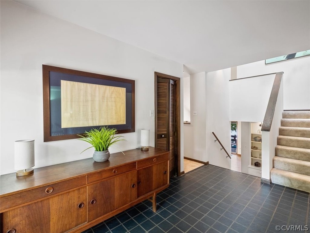 10001 Cherokee Road Richmond, VA 23235 - Photo 4 of 50 Gallery Image 4