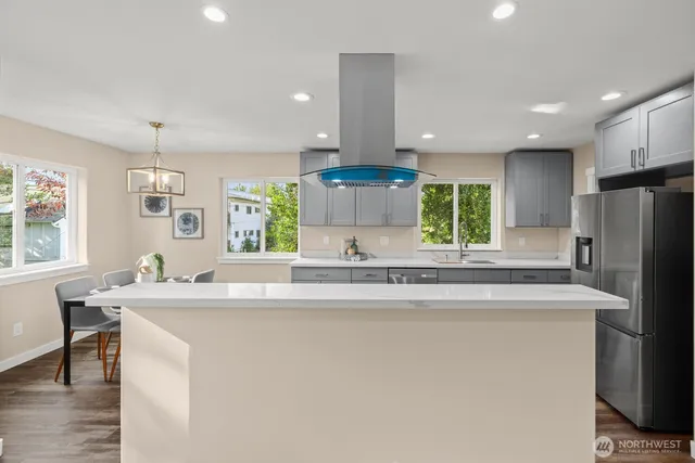 $3,300 | 6423 Ellis Avenue South, Seattle, WA 98108