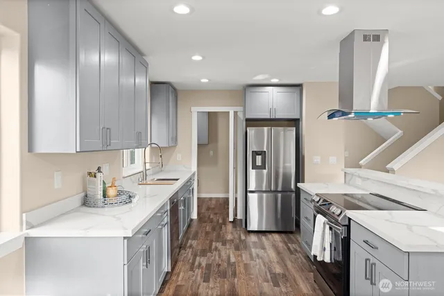 $3,300 | 6423 Ellis Avenue South, Seattle, WA 98108