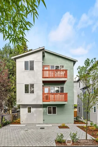 $3,300 | 6423 Ellis Avenue South, Seattle, WA 98108