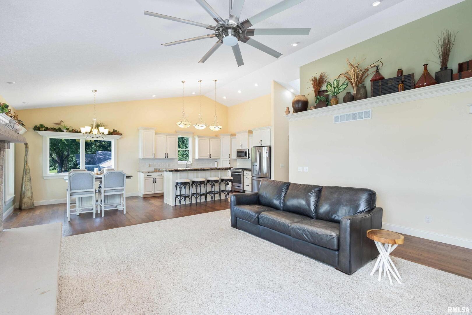 24711 178th Street Pleasant Valley, IA 52767 - Photo 16 of 55