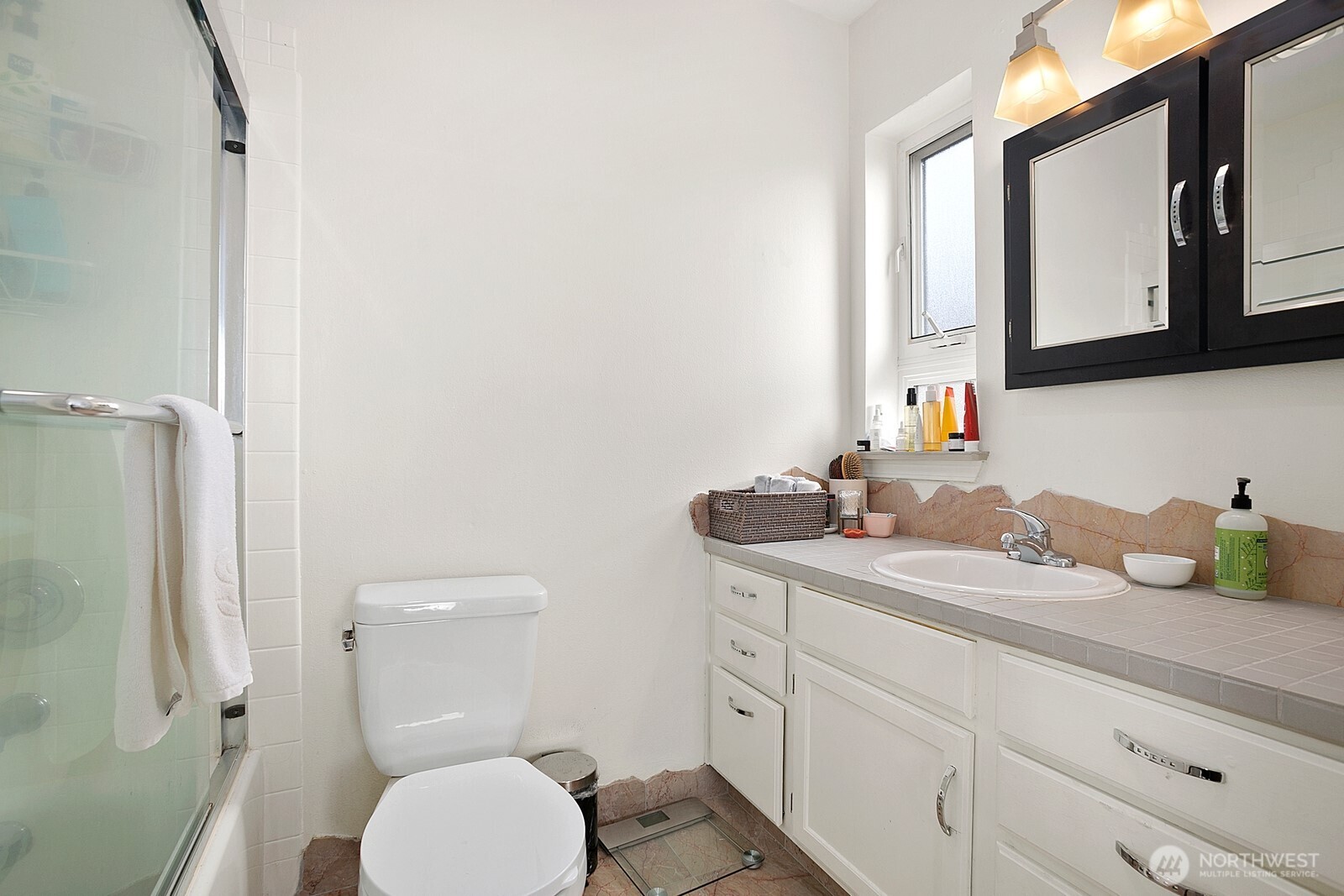 2117 North 107th Street, Unit 402 Seattle, WA 98133 - Photo 18 of 27