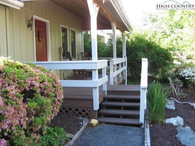 182 Pine Ridge Loop Newland, NC 28657 - Photo 2 of 28 Gallery Image 2