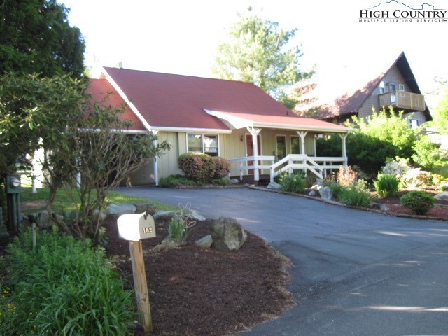 182 Pine Ridge Loop Newland, NC 28657 - Photo 4 of 28 Gallery Image 4