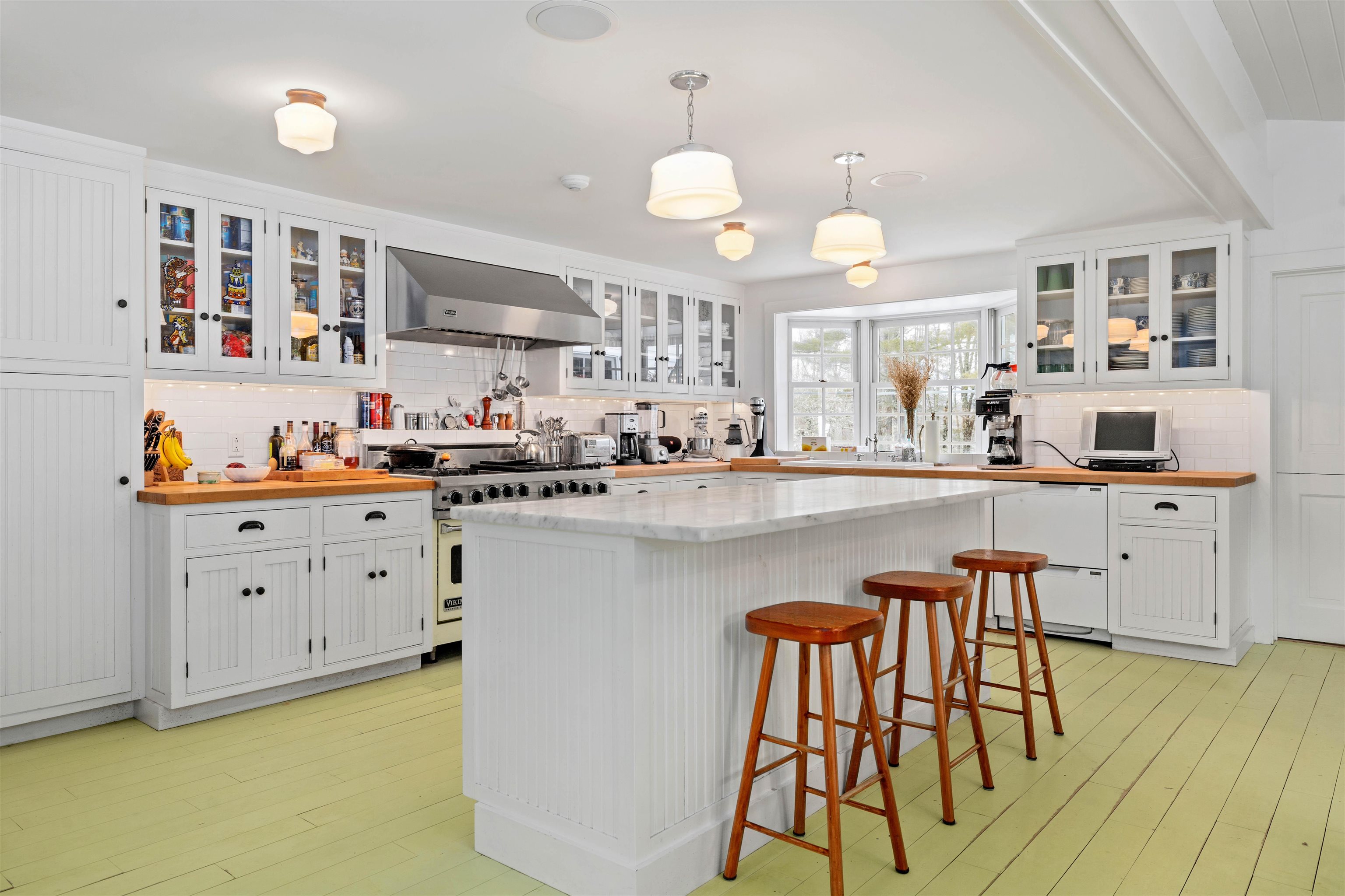 527 Benson Road Manchester, VT 05255 - Photo 14 of 38