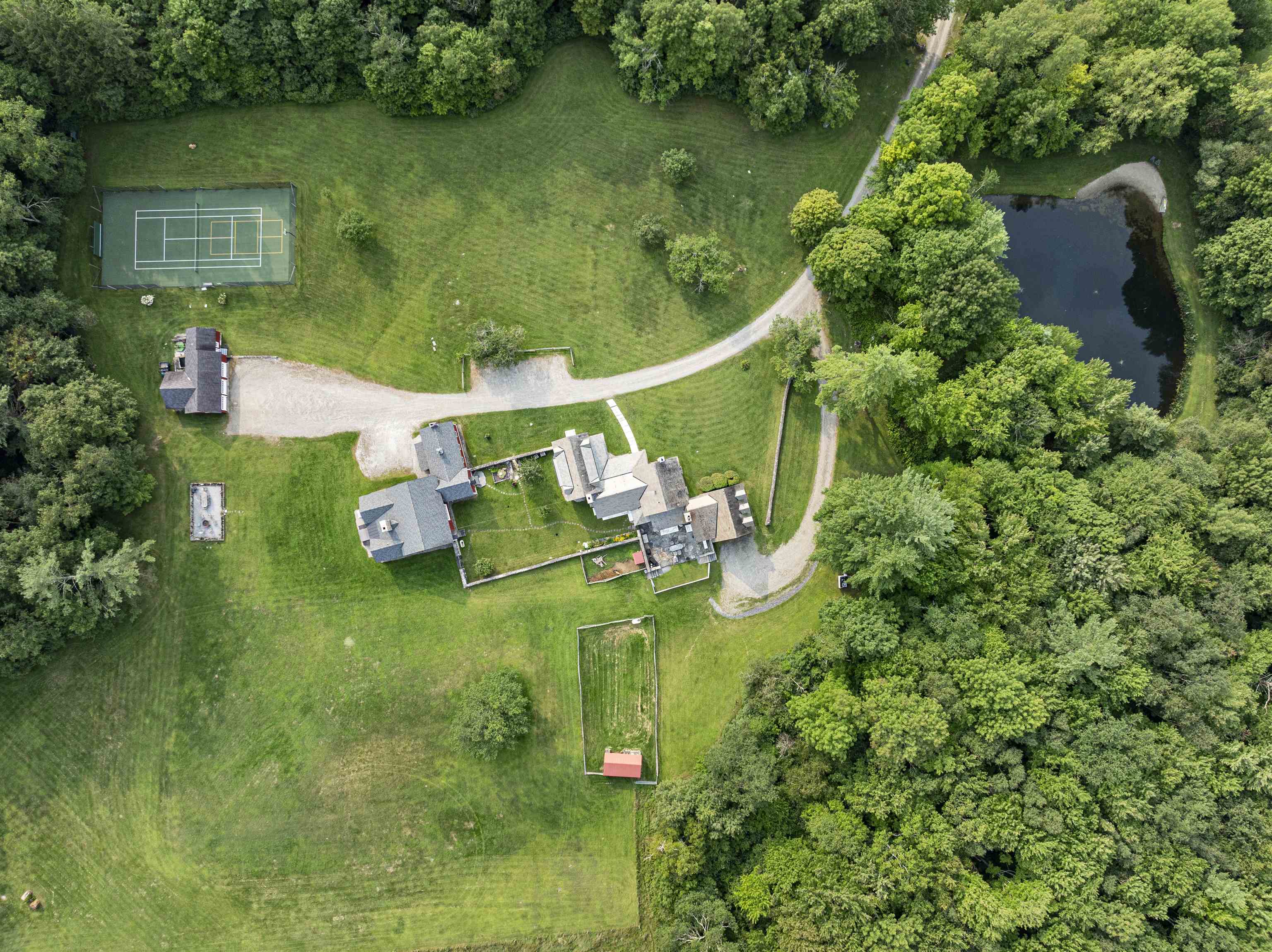 527 Benson Road Manchester, VT 05255 - Photo 5 of 38