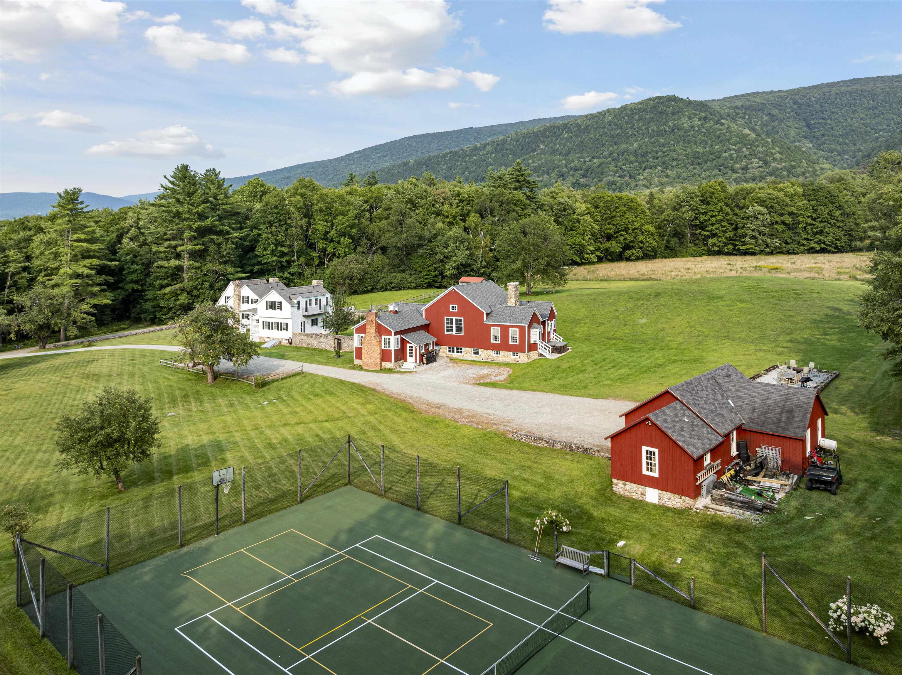 527 Benson Road Manchester, VT 05255 - Photo 7 of 38