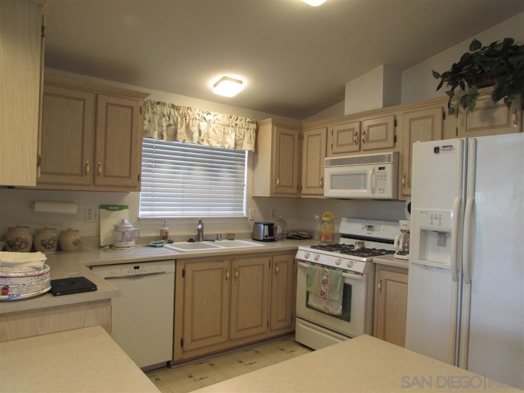 8301 Mission Gorge Road, Unit 222 Santee, CA 92071 - Photo 3 of 25 Gallery Image 3