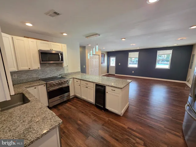 $2,850 | 1342 Edna Road, Pasadena, MD 21122