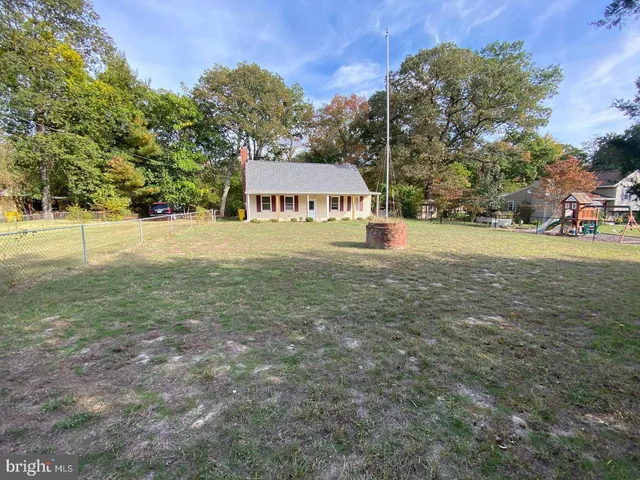 $2,850 | 1342 Edna Road, Pasadena, MD 21122