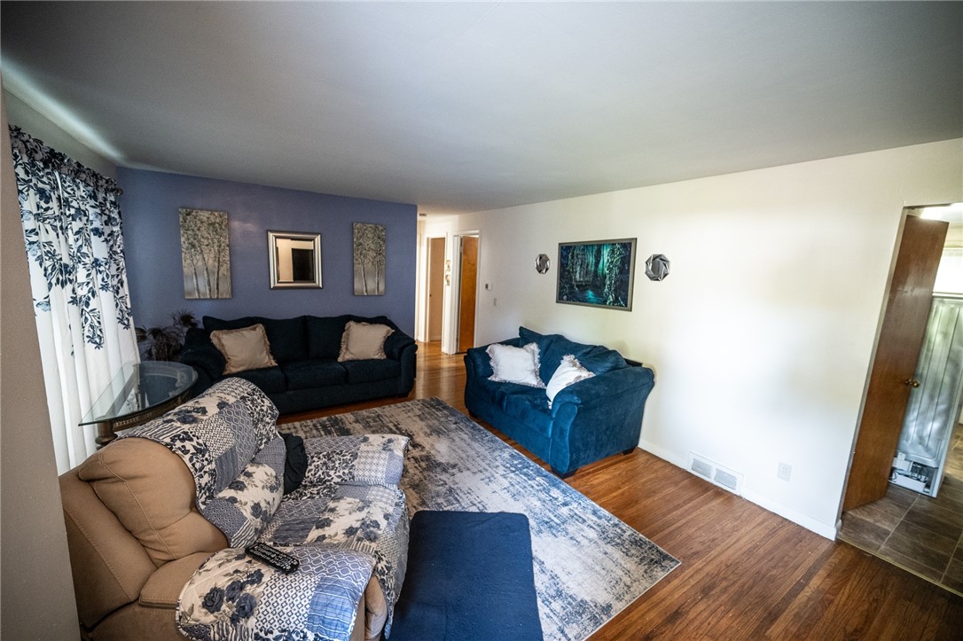 243 Dellwood Road Greece, NY 14616 - Photo 10 of 20