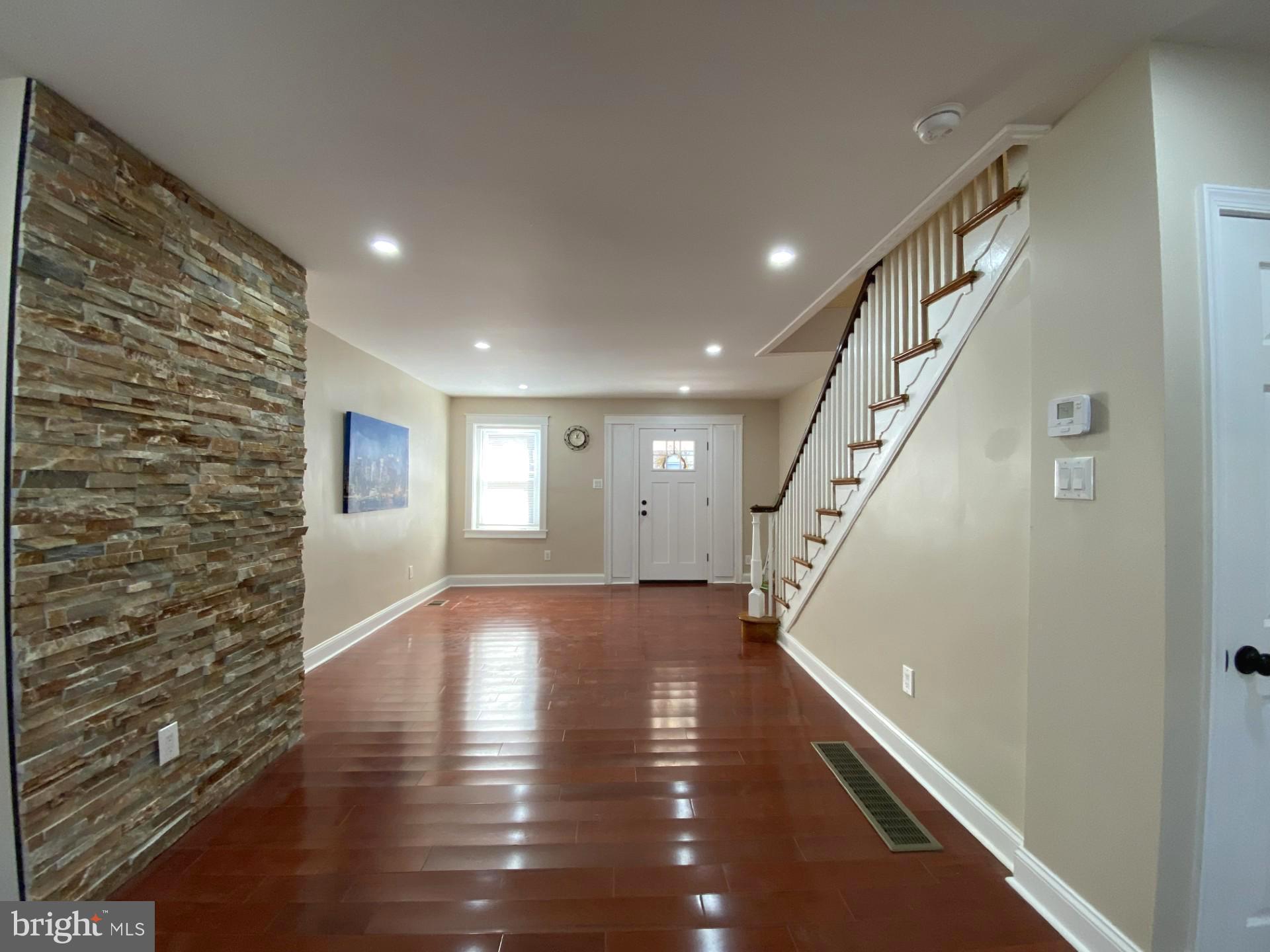 397 Bayard Road Upper Darby, PA 19082 - Photo 4 of 21