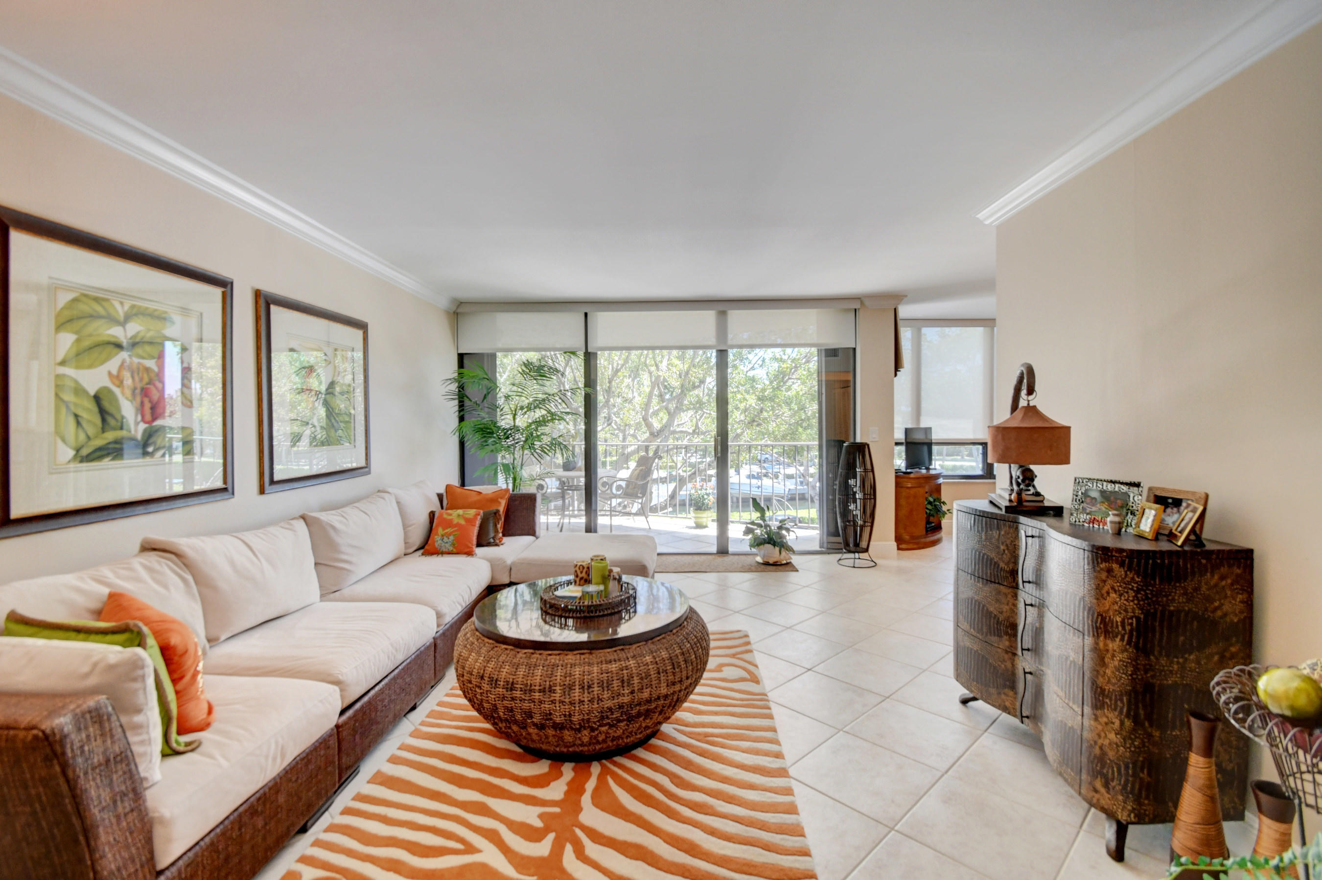 799 Jeffery Street, Unit 3110 Boca Raton, FL 33487 - Photo 5 of 21 LIVING RUN