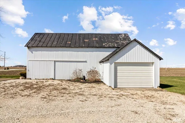 $239,900 | 6064 East 300 North, Union City, IN 47390