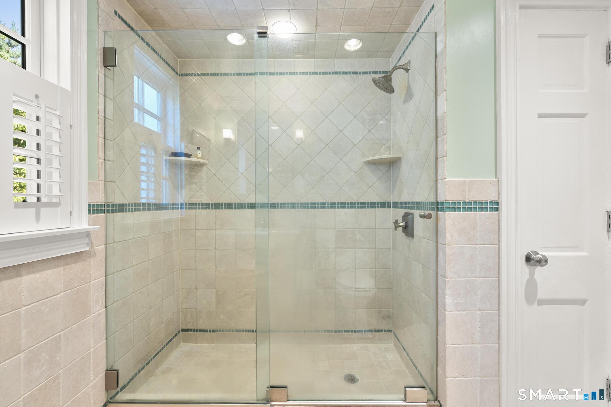 394 Wakeman Road Fairfield, CT 06824 - Photo 18 of 40 Gallery Image 18