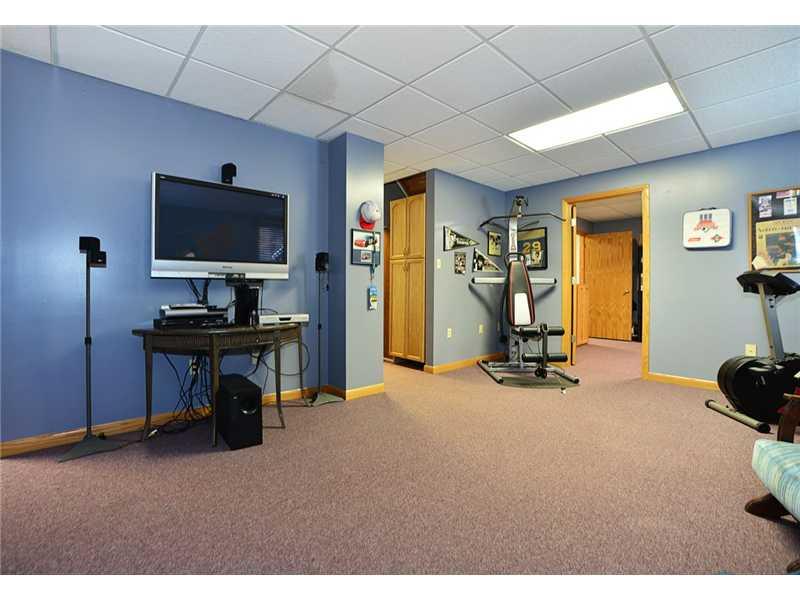 260 Glade Mill Road Valencia, PA 16059 - Photo 19 of 25 Den/Family/Great Room. LL Gameroom