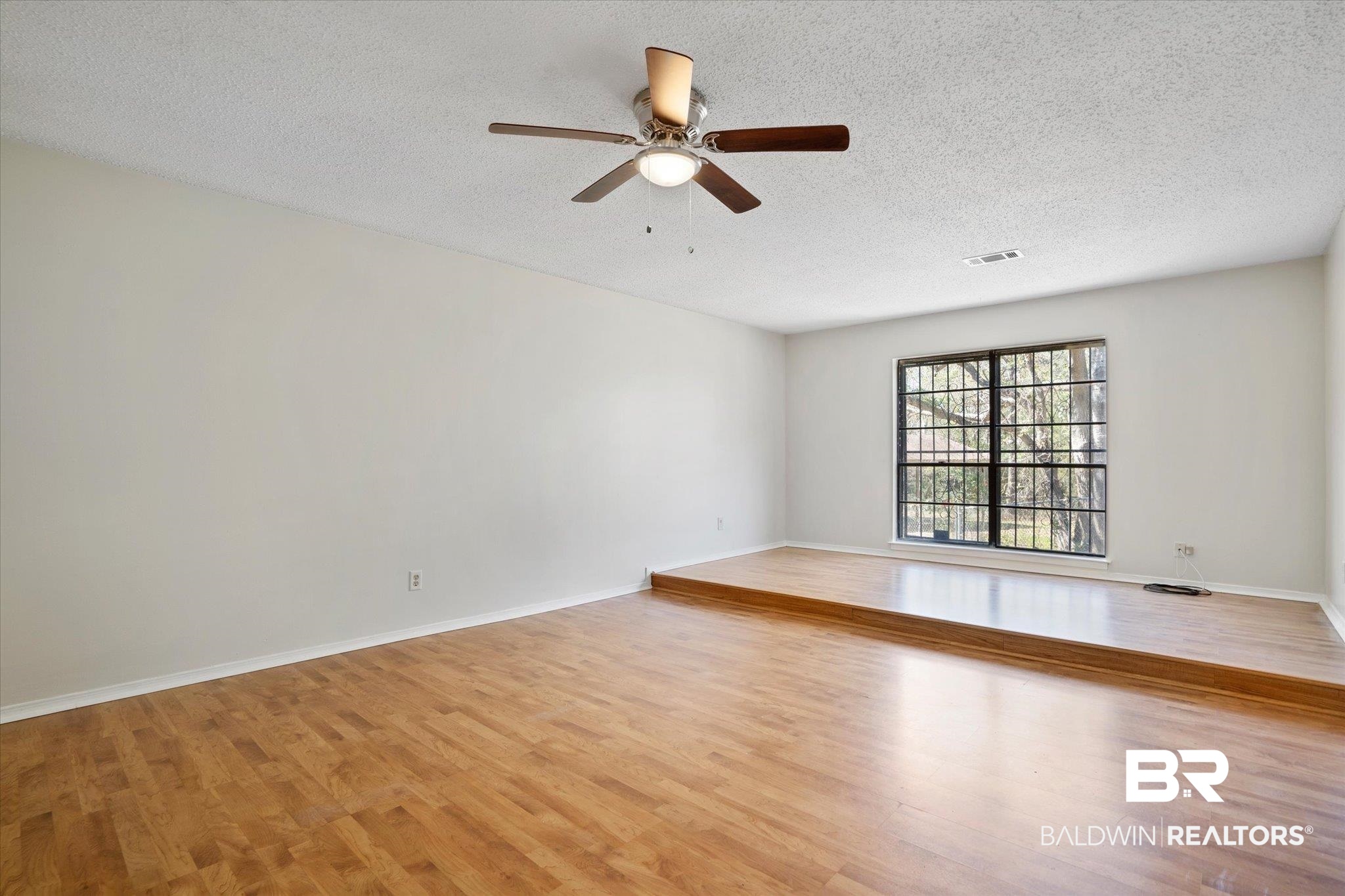 5812 Fern Valley Road Mobile, AL 36609 - Photo 12 of 23