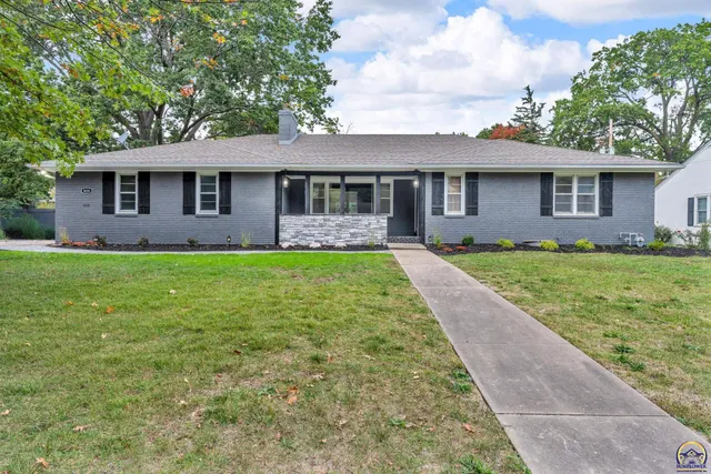$365,000 | 3636 Southwest Stratford Road, Topeka, KS 66604