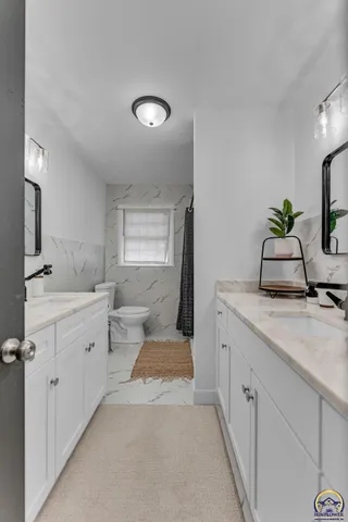 $365,000 | 3636 Southwest Stratford Road, Topeka, KS 66604