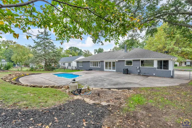 $365,000 | 3636 Southwest Stratford Road, Topeka, KS 66604