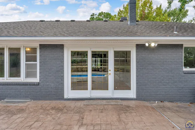 $365,000 | 3636 Southwest Stratford Road, Topeka, KS 66604