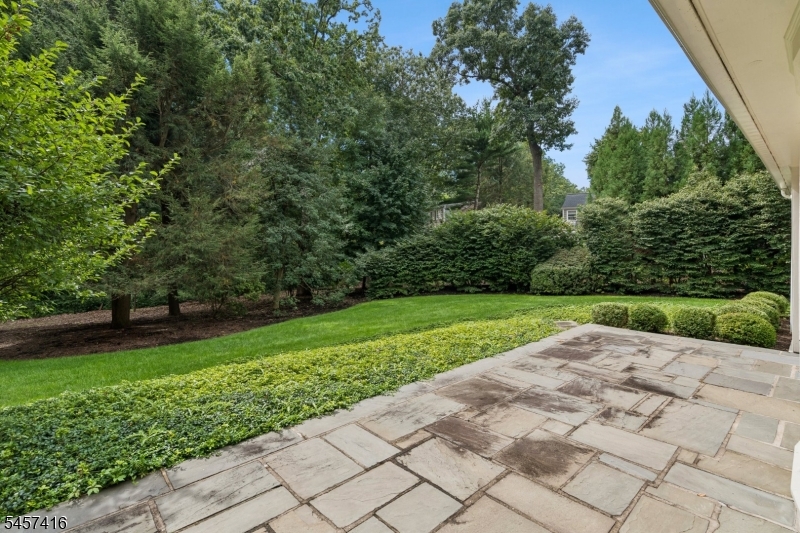 300 Oak Ridge Avenue Summit, NJ 07901 - Photo 44 of 47 Gallery Image 44