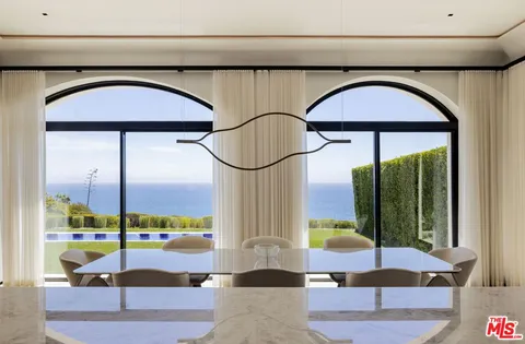 $88,000,000 | 26848 Pacific Coast Highway, Malibu, CA 90265