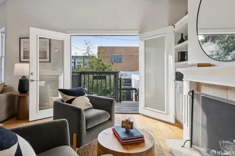 $899,000 | 160 Julian Avenue, Unit 3, San Francisco, CA 94103