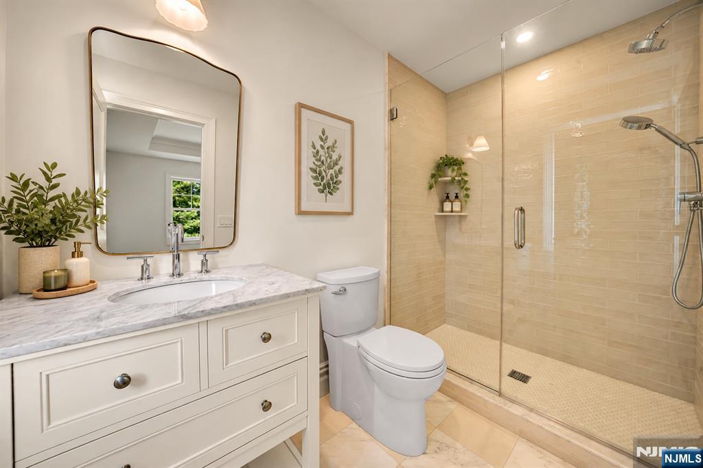 331 Martom Road Wyckoff, NJ 07481 - Photo 34 of 42 Gallery Image 34