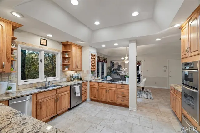 $700,000 | 1925 Wild Horse Creek Road, Wildwood, MO 63038