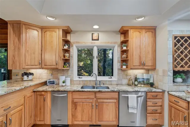 $700,000 | 1925 Wild Horse Creek Road, Wildwood, MO 63038