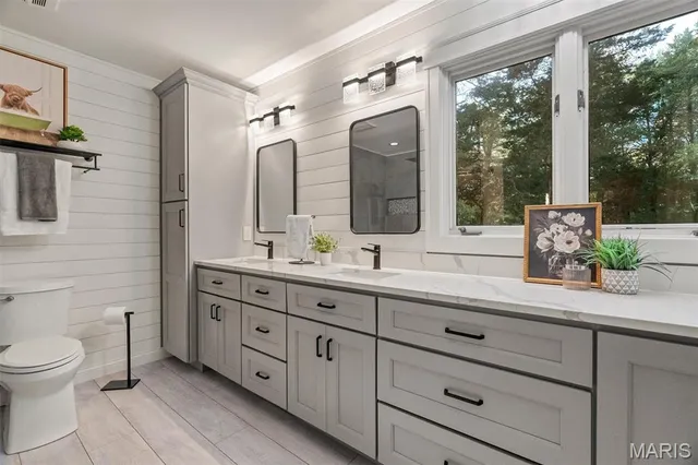 $700,000 | 1925 Wild Horse Creek Road, Wildwood, MO 63038