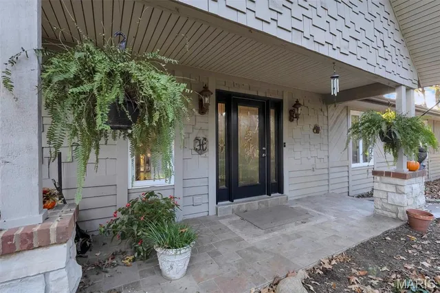 $700,000 | 1925 Wild Horse Creek Road, Wildwood, MO 63038