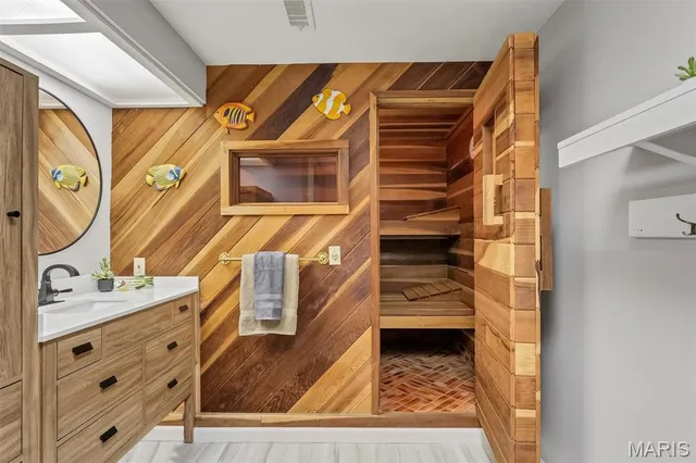 $700,000 | 1925 Wild Horse Creek Road, Wildwood, MO 63038