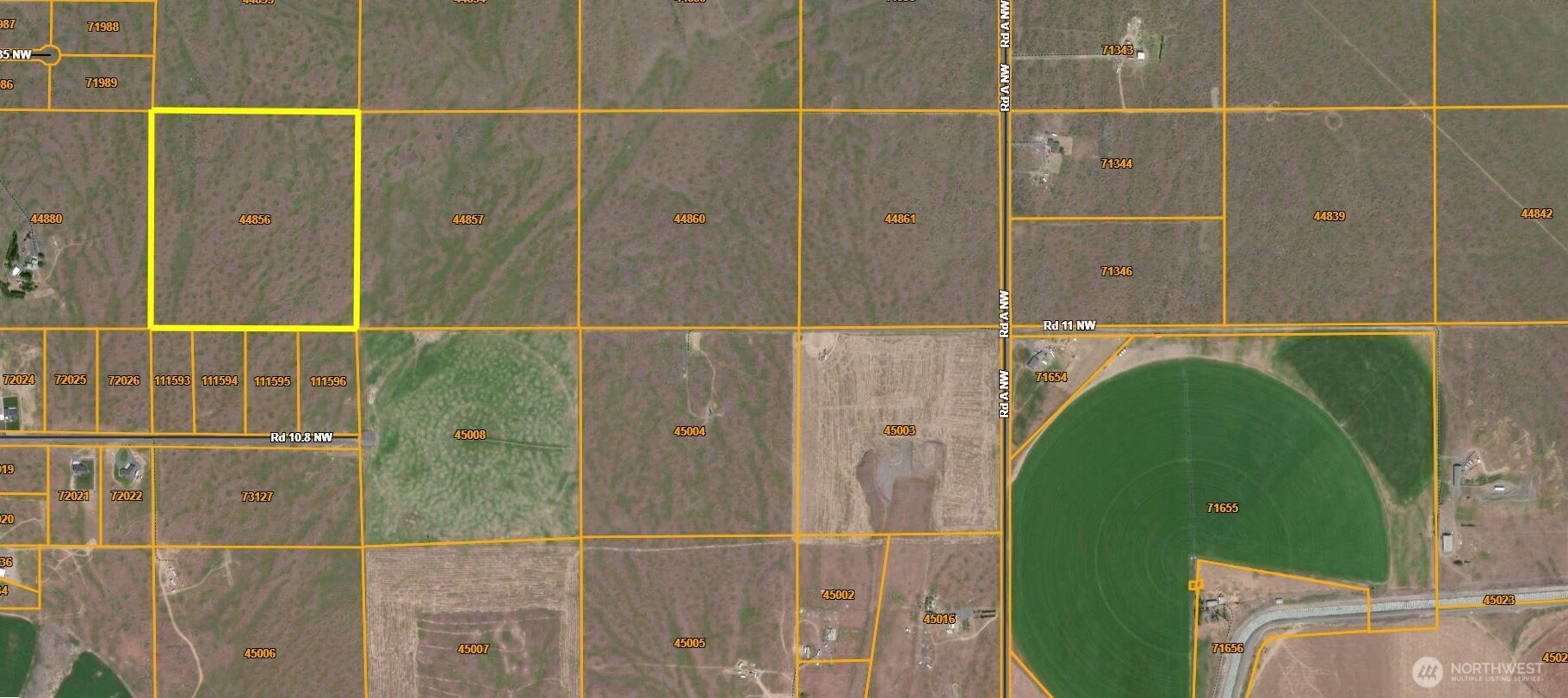 0 Parcel 160573002 Ephrata, WA 98823 - Photo 17 of 19 a bathroom with a green walls and a shower