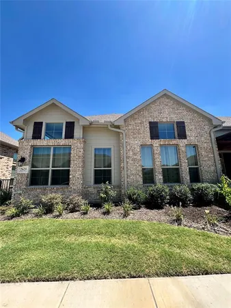 $2,800 | 2621 Chablis Drive, Grand Prairie, TX 75054