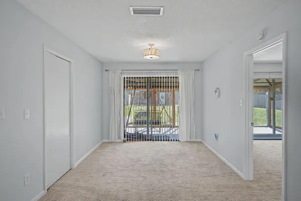 $2,100 | 852 Twin Lakes Drive, DeFuniak Springs, FL 32433