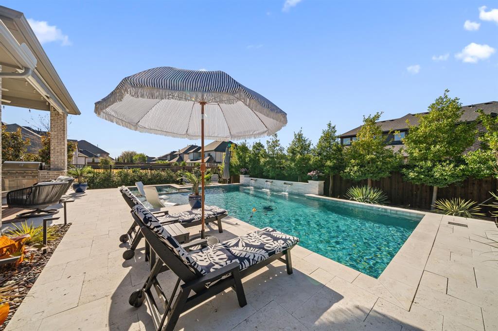 16509 Prairie Oak Road Frisco, TX 75033 - Photo 33 of 39 a view of a terrace with sitting area