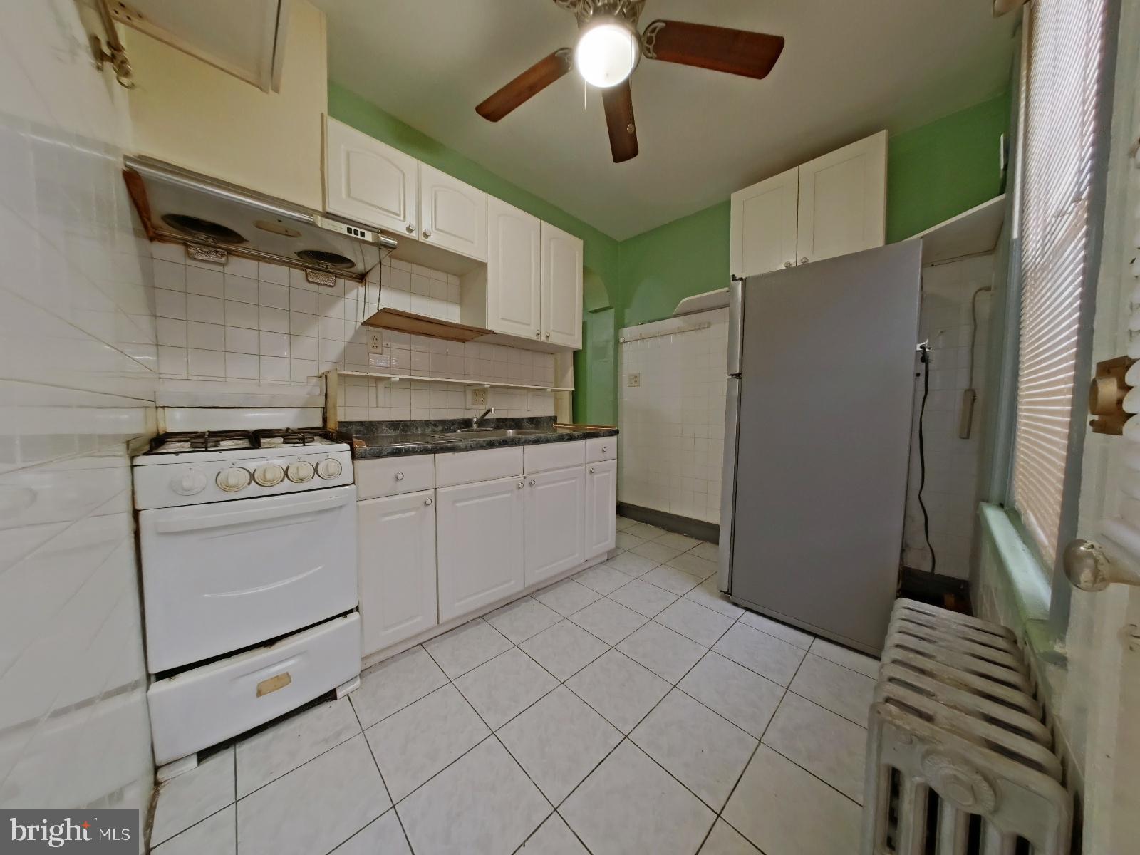 529 Tree Street Philadelphia, PA 19148 - Photo 14 of 31 Kitchen