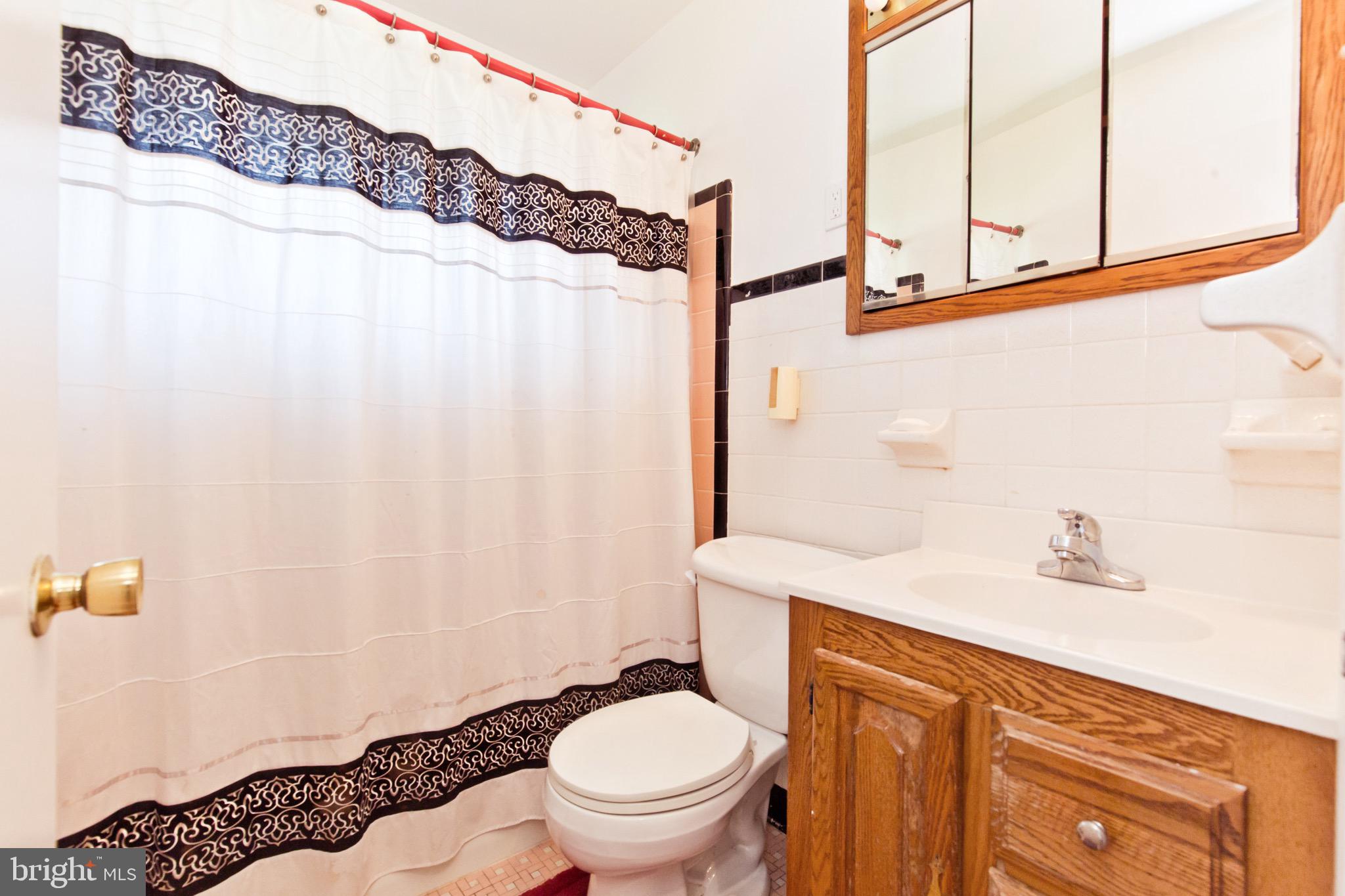 5902 Hanover Avenue Springfield, VA 22150 - Photo 11 of 28 Full Bath #1